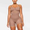 BEZSZWOWE BODY MODELUJĄCE DO ŚRODKA UD BEZSZWOWE BODY MODELUJĄCE DO ŚRODKA UD