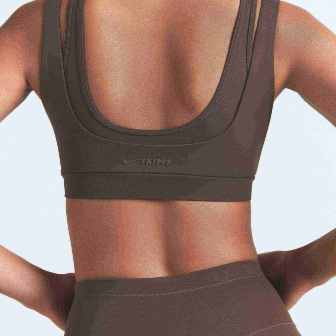 Biustonosz NikeSKIMS MATTE DOUBLE STRAP SCOOP Biustonosz NikeSKIMS MATTE DOUBLE STRAP SCOOP
