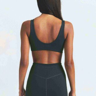 Biustonosz NikeSKIMS MATTE TWIST-FRONT