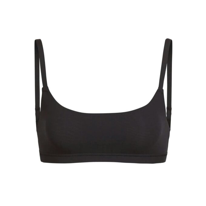 Biustonosz typu bralette z wycięciem na plecach, który pasuje na każdą figurę Biustonosz typu bralette z wycięciem na plecach, który pasuje na każdą figurę
