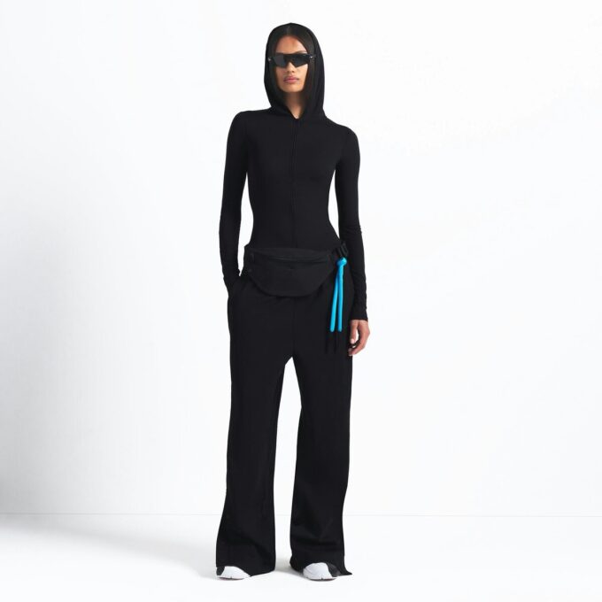 Bluza z kapturem NikeSKIMS WEIGHTLESS LAYERS na zamek