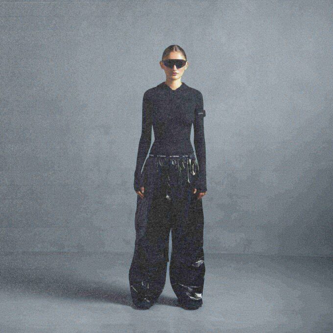Bluza z kapturem NikeSKIMS WEIGHTLESS LAYERS na zamek