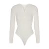 BODY HENLEY Z DŁUGIM RĘKAWEM Z BAWEŁNY ŚCIĄGANEJ BODY HENLEY Z DŁUGIM RĘKAWEM Z BAWEŁNY ŚCIĄGANEJ