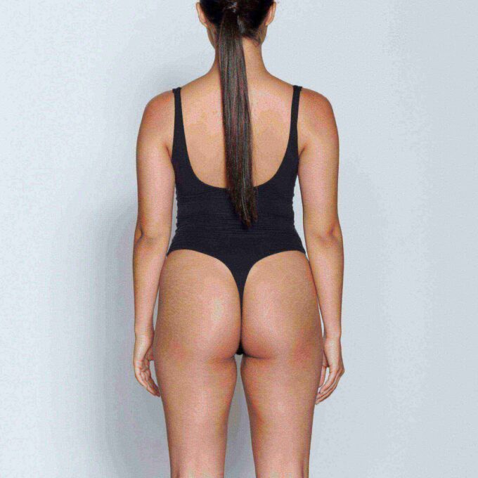 BODY Z KWADRATOWYM DEKOLTEM PASUJE NA KAŻDĄ OSOBĘ BODY Z KWADRATOWYM DEKOLTEM PASUJE NA KAŻDĄ OSOBĘ