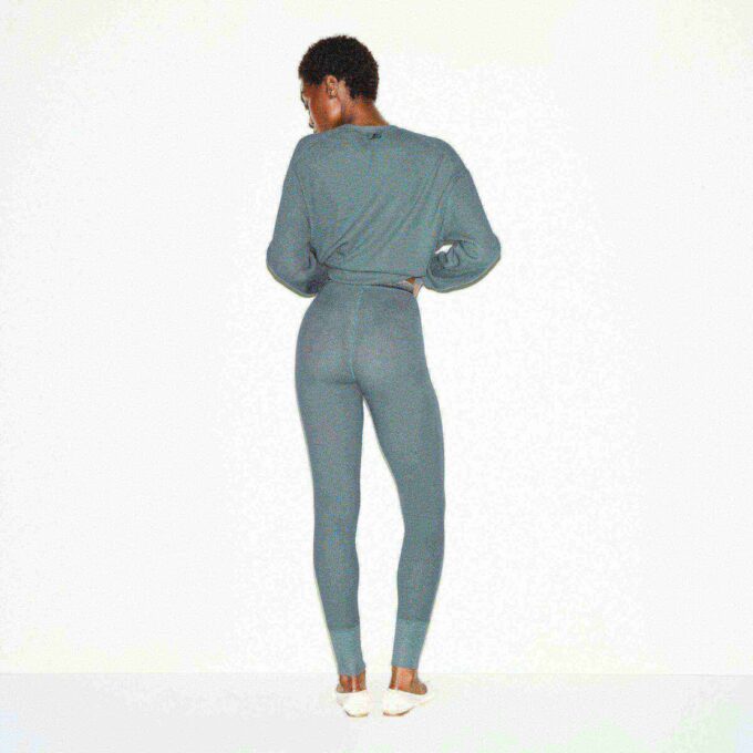 GRUBE LEGGINSY Z GUZIKAMI Z PRZODU GRUBE LEGGINSY Z GUZIKAMI Z PRZODU