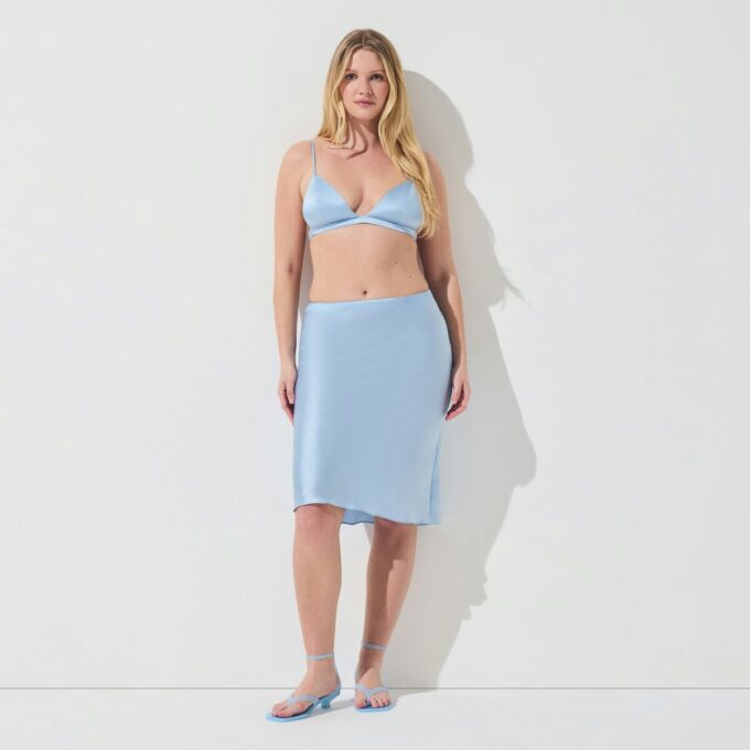 JEDWABNY BRALETTE TRÓJKĄTNY Z LEKKO PODSZEWKĄ JEDWABNY BRALETTE TRÓJKĄTNY Z LEKKO PODSZEWKĄ
