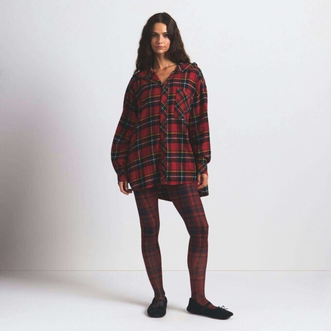 Koszula flanelowa do spania z kapturem oversize i zapięciem na guziki Koszula flanelowa do spania z kapturem oversize i zapięciem na guziki