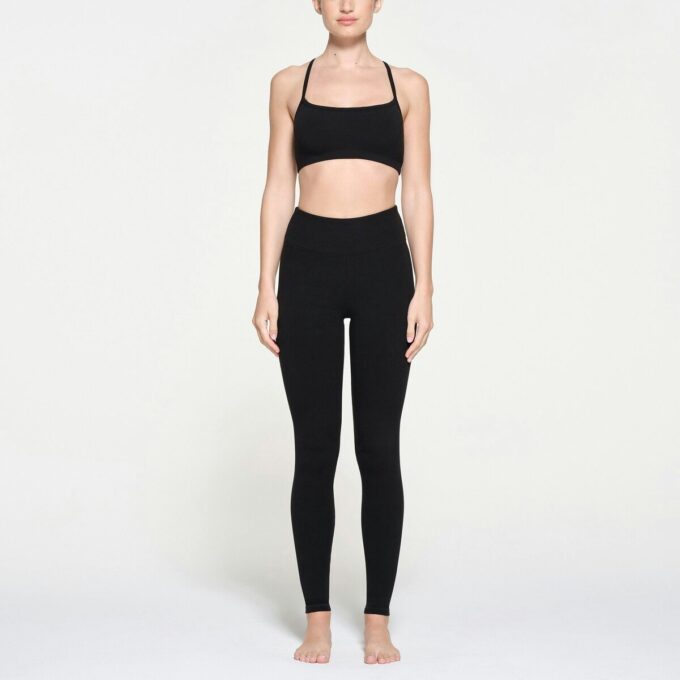 Legginsy outdoorowe z wysokim stanem i paskiem Legginsy outdoorowe z wysokim stanem i paskiem