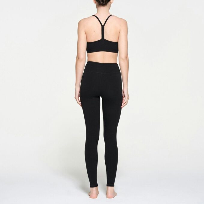 Legginsy outdoorowe z wysokim stanem i paskiem Legginsy outdoorowe z wysokim stanem i paskiem