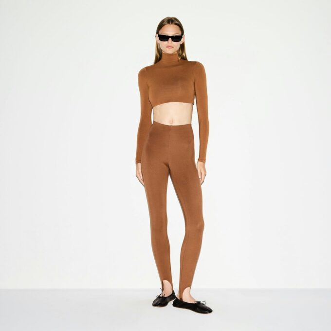 Legginsy z wysokim stanem i strzemionami z kolekcji Essential Legginsy z wysokim stanem i strzemionami z kolekcji Essential