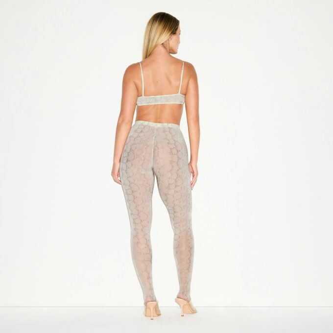 MLECZNE PRZEŹROCZYSTE LEGGINSY Z STOPĄ MLECZNE PRZEŹROCZYSTE LEGGINSY Z STOPĄ