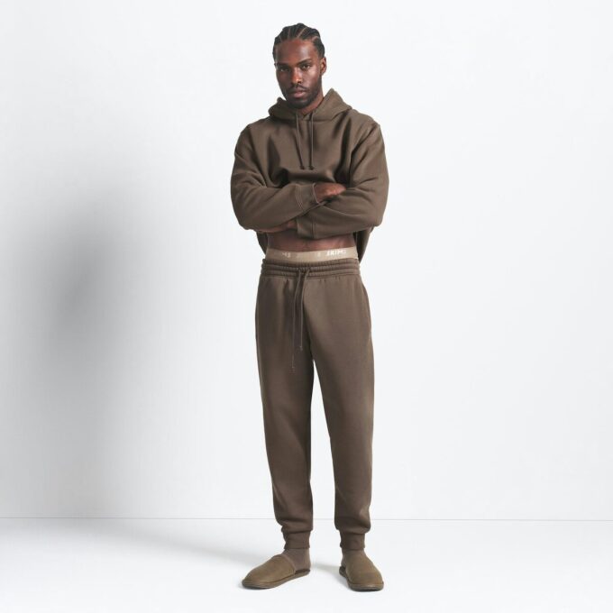MĘSKA KLASYCZNA BLUZA Z KAPTUREM FLEECE LOUNGE MĘSKA KLASYCZNA BLUZA Z KAPTUREM FLEECE LOUNGE