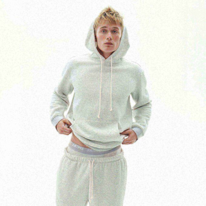 MĘSKA KLASYCZNA BLUZA Z KAPTUREM FLEECE LOUNGE MĘSKA KLASYCZNA BLUZA Z KAPTUREM FLEECE LOUNGE