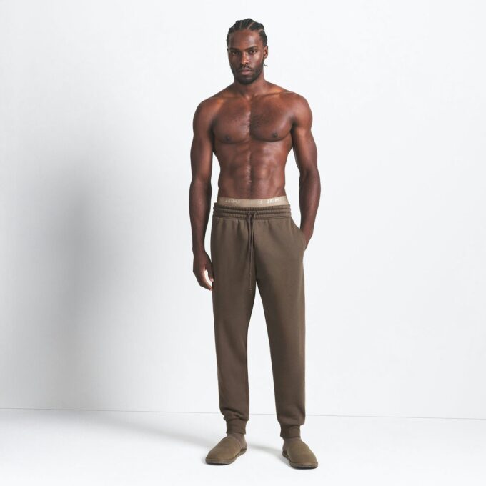 MĘSKIE SPODNIE JOGGERY Z FLEECE LOUNGE ZWĘŻANE MĘSKIE SPODNIE JOGGERY Z FLEECE LOUNGE ZWĘŻANE