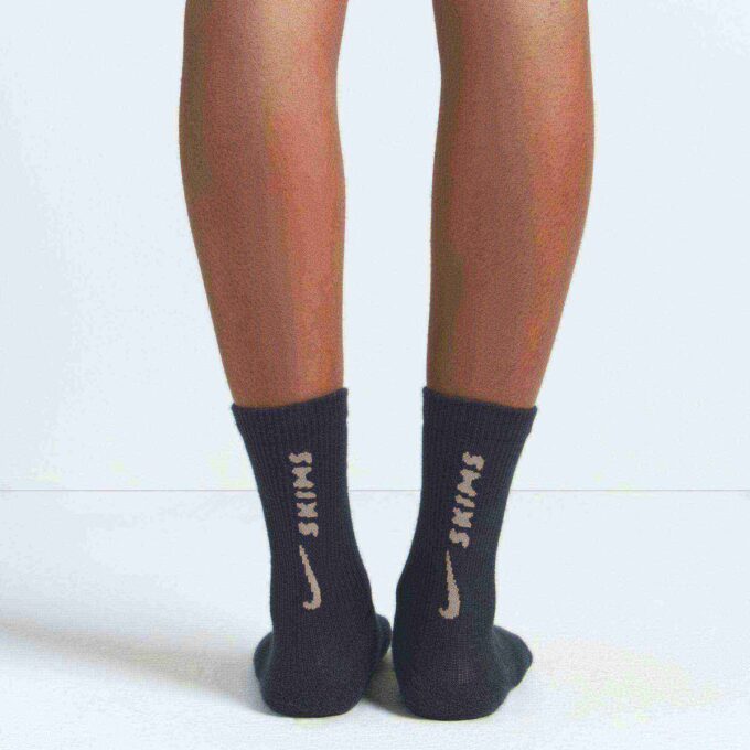NikeSKIMS ACCESSORIES DRI-FIT CREW SOCK 3-PACK NikeSKIMS ACCESSORIES DRI-FIT CREW SOCK 3-PACK