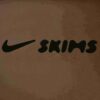 NikeSKIMS AKCESORIA MATA DO JOGI NikeSKIMS AKCESORIA MATA DO JOGI