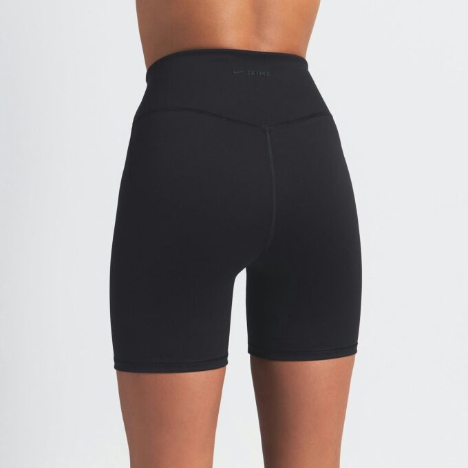 NikeSKIMS MATTE 5″ BIKER SHORT NikeSKIMS MATTE 5″ BIKER SHORT