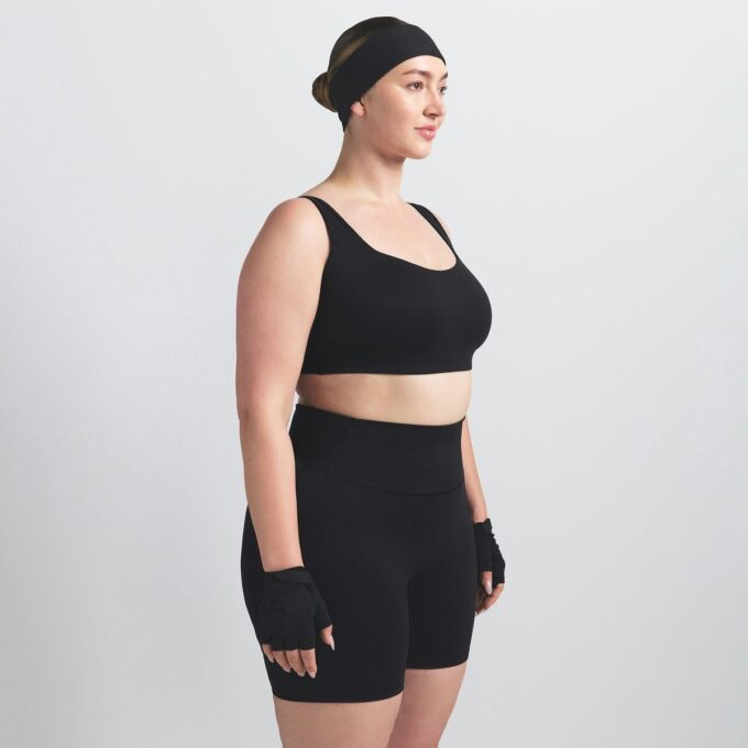 NikeSKIMS MATTE 5″ BIKER SHORT NikeSKIMS MATTE 5″ BIKER SHORT