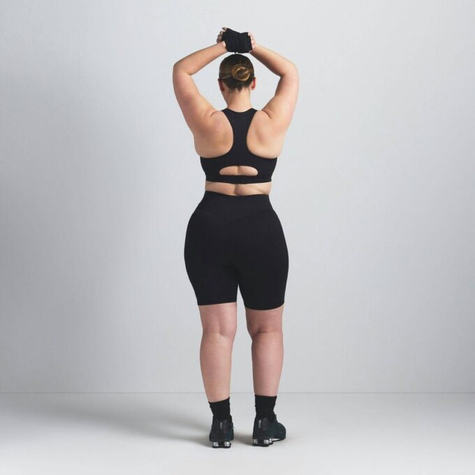 NikeSKIMS MATTE 7″ BIKER SHORT NikeSKIMS MATTE 7″ BIKER SHORT
