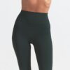 NikeSKIMS MATTE KNEE GRIP LEGGING 26″ NikeSKIMS MATTE KNEE GRIP LEGGING 26″