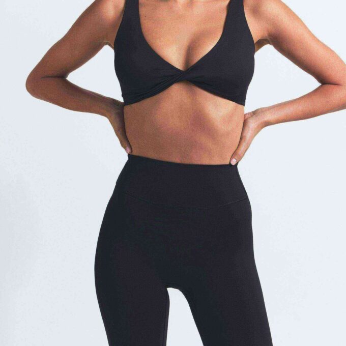 NikeSKIMS MATTE LEGGING 26″ NikeSKIMS MATTE LEGGING 26″