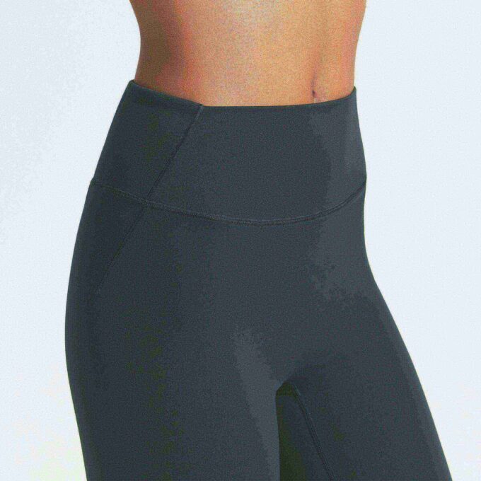 NikeSKIMS MATTE LEGGING 26″ NikeSKIMS MATTE LEGGING 26″