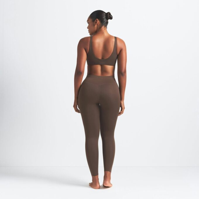 NikeSKIMS MATTE LEGGING 26″ NikeSKIMS MATTE LEGGING 26″