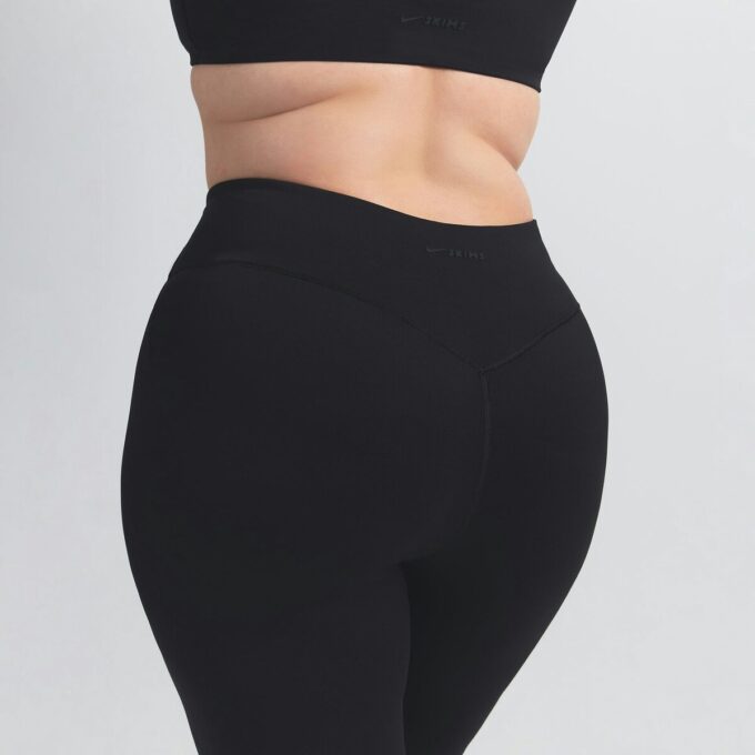 NikeSKIMS MATTE LEGGING 26″ NikeSKIMS MATTE LEGGING 26″