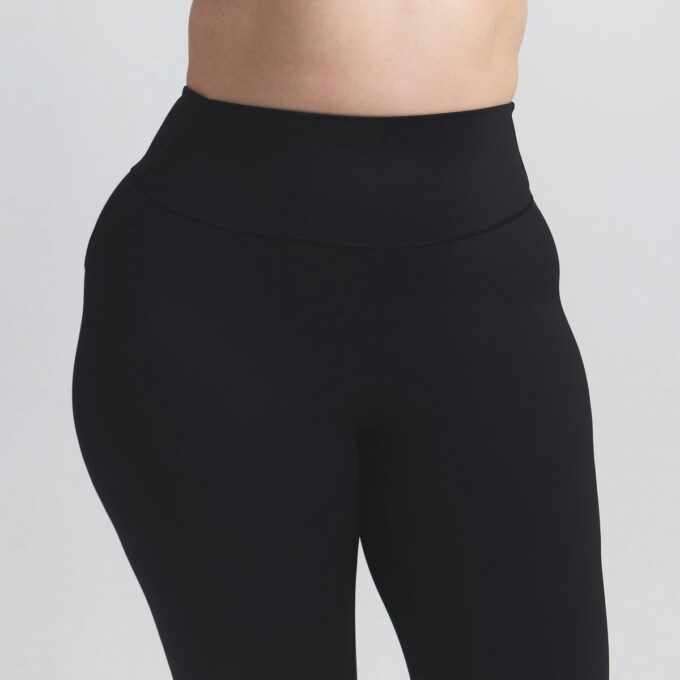 NikeSKIMS MATTE LEGGING 26″ NikeSKIMS MATTE LEGGING 26″