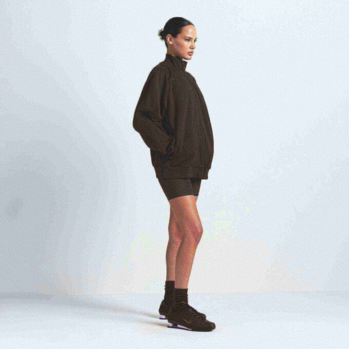 NikeSKIMS MATTE TRICOT OVERSIZE KURTKA TRENINGOWA NikeSKIMS MATTE TRICOT OVERSIZE KURTKA TRENINGOWA