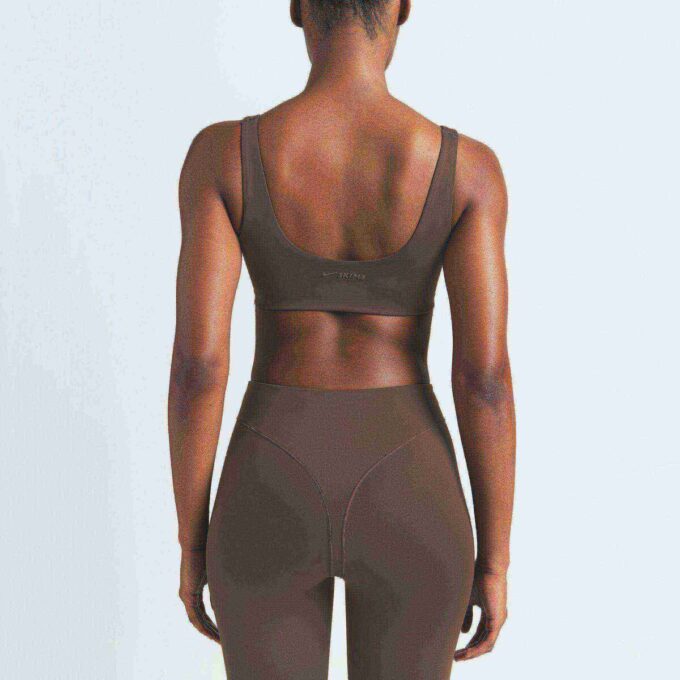 NikeSKIMS MATTE V-LINE LEGGING 26″ NikeSKIMS MATTE V-LINE LEGGING 26″
