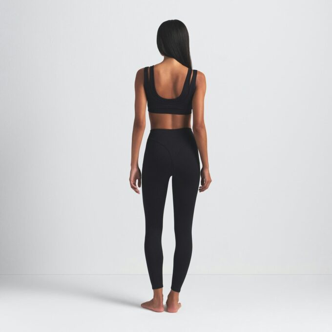 NikeSKIMS MATTE V-LINE LEGGING 26″ NikeSKIMS MATTE V-LINE LEGGING 26″