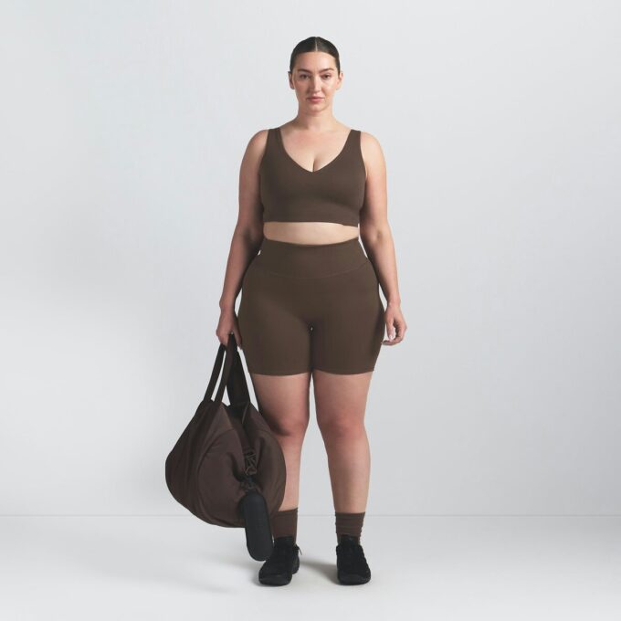 NikeSKIMS MATTE V-NECK BRA TOP NikeSKIMS MATTE V-NECK BRA TOP