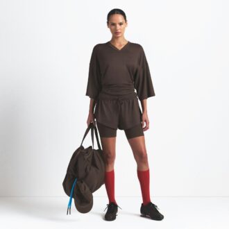 NikeSKIMS Przewiewny Top Oversize z Dekoltem w Serek