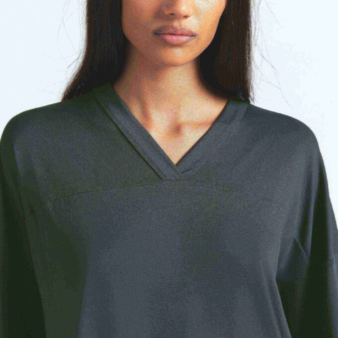 NikeSKIMS Przewiewny Top Oversize z Dekoltem w Serek NikeSKIMS Przewiewny Top Oversize z Dekoltem w Serek