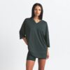 NikeSKIMS Przewiewny Top Oversize z Dekoltem w Serek NikeSKIMS Przewiewny Top Oversize z Dekoltem w Serek