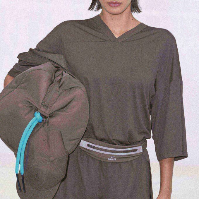 NikeSKIMS Przewiewny Top Oversize z Dekoltem w Serek NikeSKIMS Przewiewny Top Oversize z Dekoltem w Serek