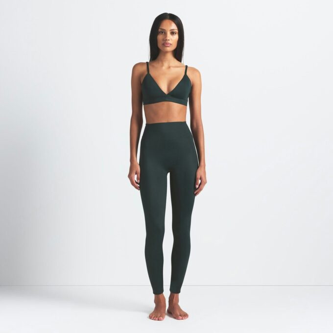 NikeSKIMS SHINE BONDED WAIST LEGGING 26″ NikeSKIMS SHINE BONDED WAIST LEGGING 26″