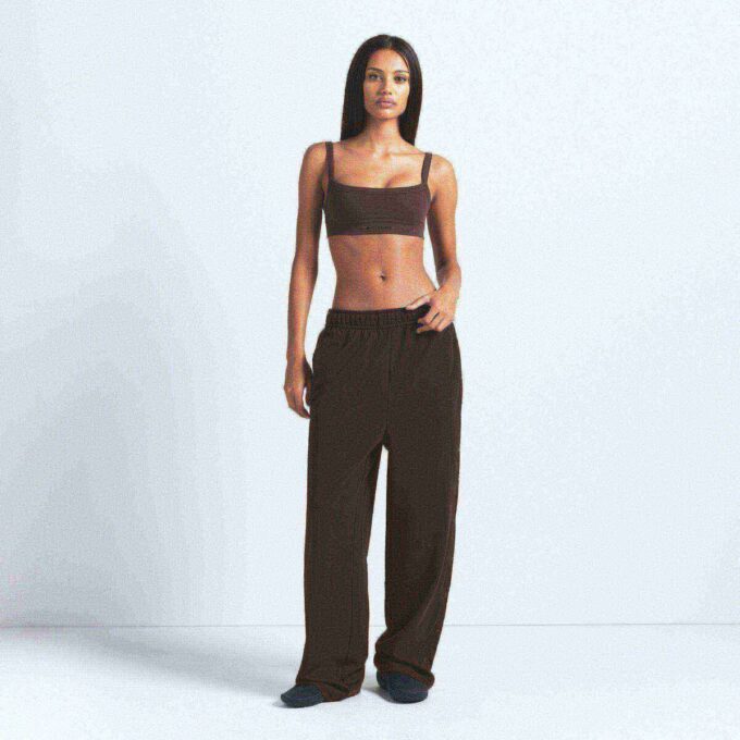 NikeSKIMS VINTAGE SEAMLESS CAMI BRA NikeSKIMS VINTAGE SEAMLESS CAMI BRA