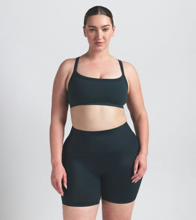 NikeSKIMS VINTAGE SEAMLESS CAMI BRA NikeSKIMS VINTAGE SEAMLESS CAMI BRA