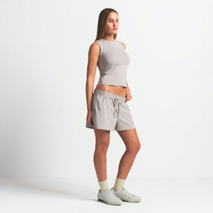 NikeSKIMS WOVEN NYLON 5″ TRACK SHORT NikeSKIMS WOVEN NYLON 5″ TRACK SHORT