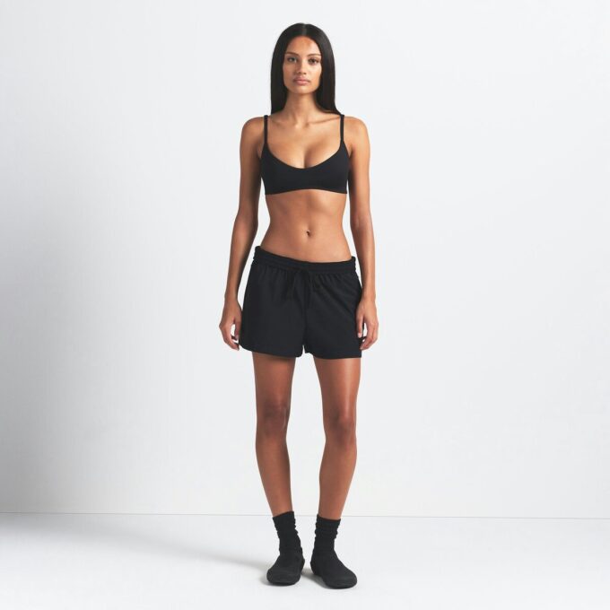 NikeSKIMS WOVEN NYLON 5″ TRACK SHORT NikeSKIMS WOVEN NYLON 5″ TRACK SHORT