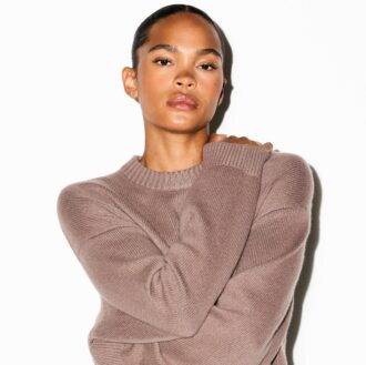 OVERSIZEROWY SWETER Z KASZMIRU