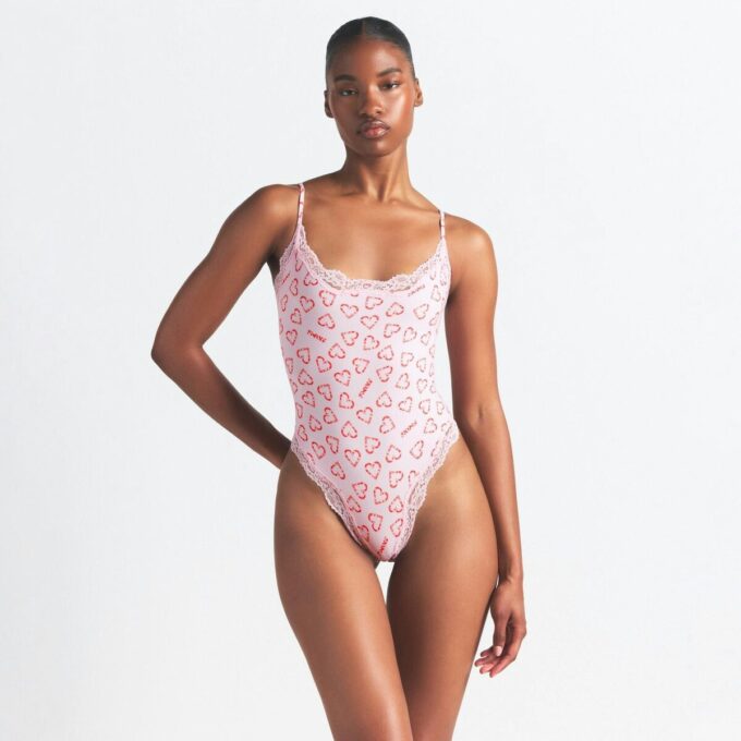 PASUJE NA KAŻDĄ OSOBĘ KORONKOWE BODY CAMI