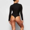 PASUJE NA KAŻDEGO BODY Z DŁUGIM RĘKAWEM I OKRĄGŁYM DEKOLTEM PASUJE NA KAŻDEGO BODY Z DŁUGIM RĘKAWEM I OKRĄGŁYM DEKOLTEM