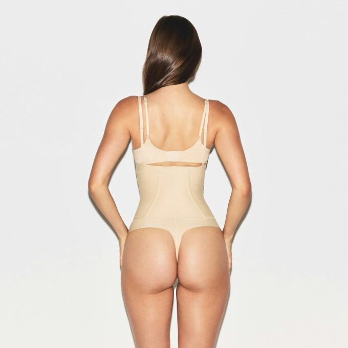 SKIMS BODY CORE SCULPT WYGŁADZAJĄCE TALIE STONG SKIMS BODY CORE SCULPT WYGŁADZAJĄCE TALIE STONG