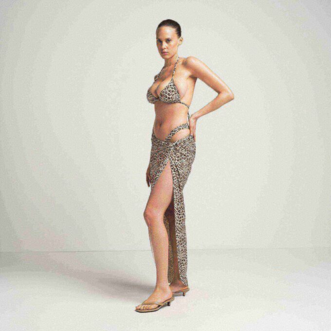 SPÓDNICA KĄPIELOWA SARONG Z SYGNATURĄ SPÓDNICA KĄPIELOWA SARONG Z SYGNATURĄ