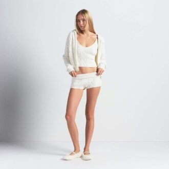 SWETER DZIANINOWY KRÓTKI