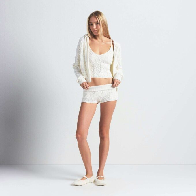 SWETER DZIANINOWY KRÓTKI SWETER DZIANINOWY KRÓTKI