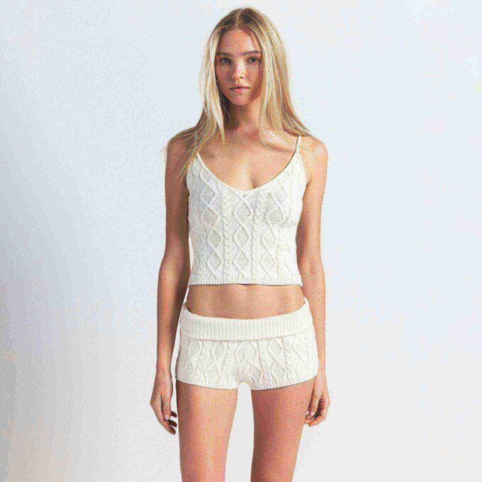 SWETER DZIANINOWY KRÓTKI SWETER DZIANINOWY KRÓTKI